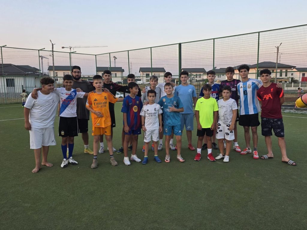 Ene Yanis strălucește seară de seară pe terenul din Dobroești